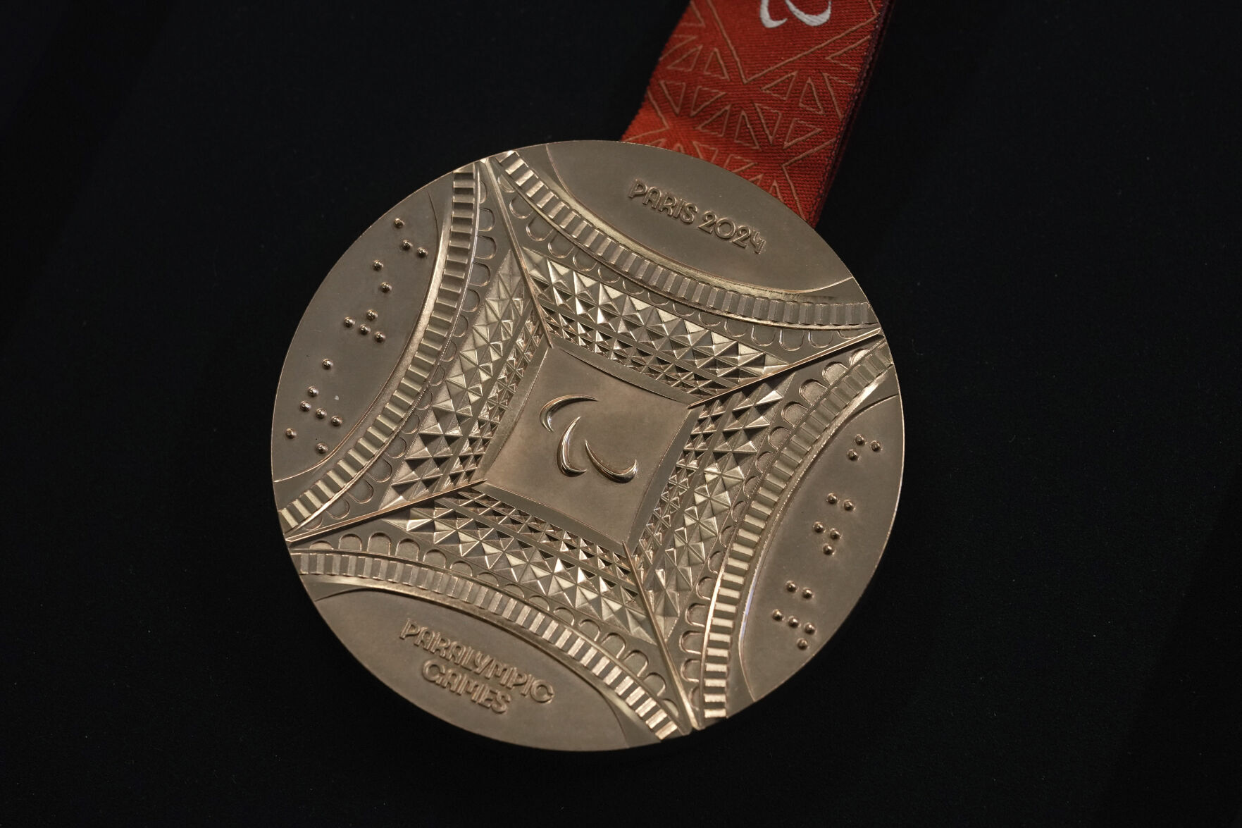 OLY Paris 2024 Medals Eiffel Tower